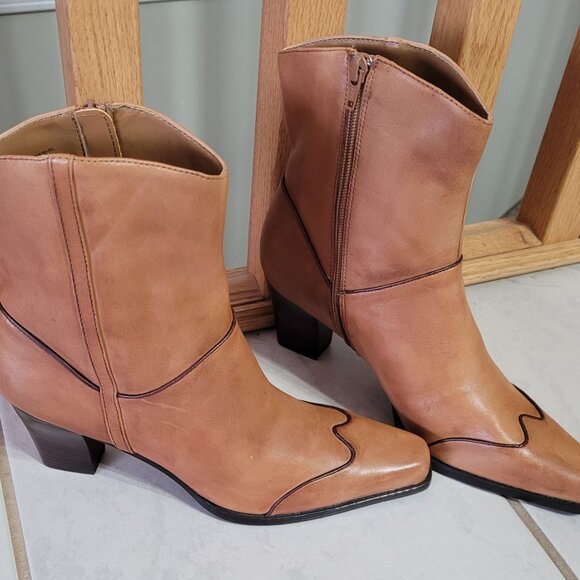 Coldwater Creek Western Style Leather Boots - Picture 3 of 5